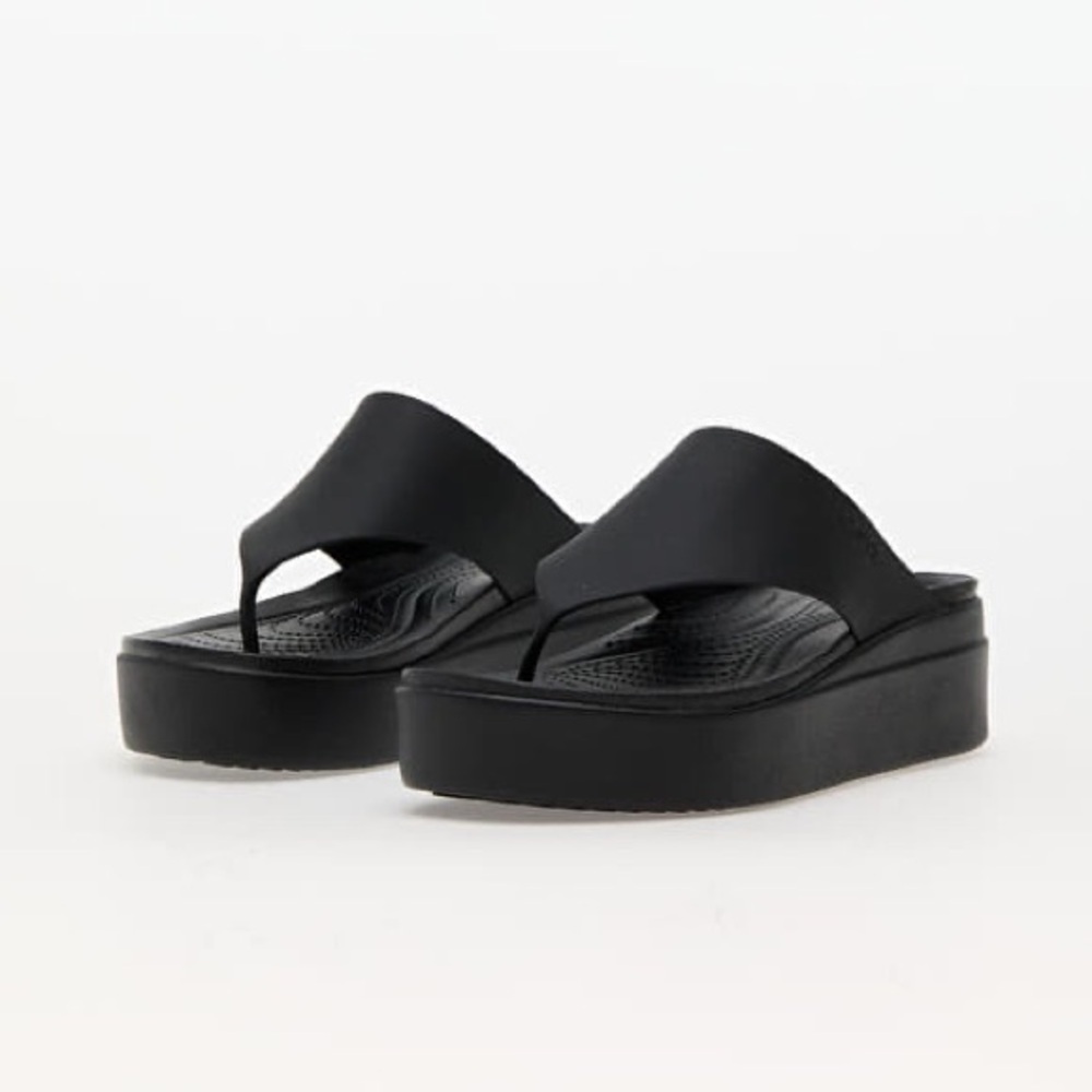 CROCS BROOKLYN FLIP BLACK - 10